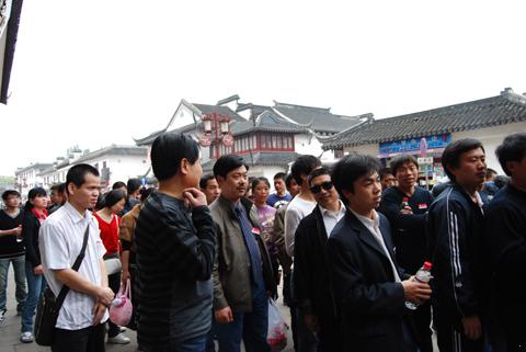 �Ϻ������y�T�S���(zh��n)��ҽǑ������Σ��D2��