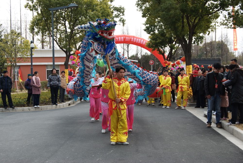 2011 年華亭鎮新春鬧元宵活動-舞龍(圖二)