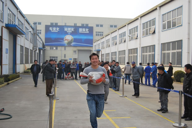 螞蟻搬家-搬沙袋比賽(圖9)