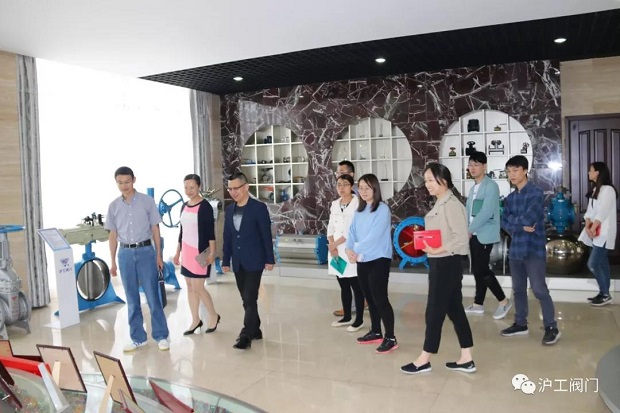 �ζ��^(q��)��(j��ng)ίǰ���Ϻ������y�T�S�M(j��n)���{(di��o)�У��D3��