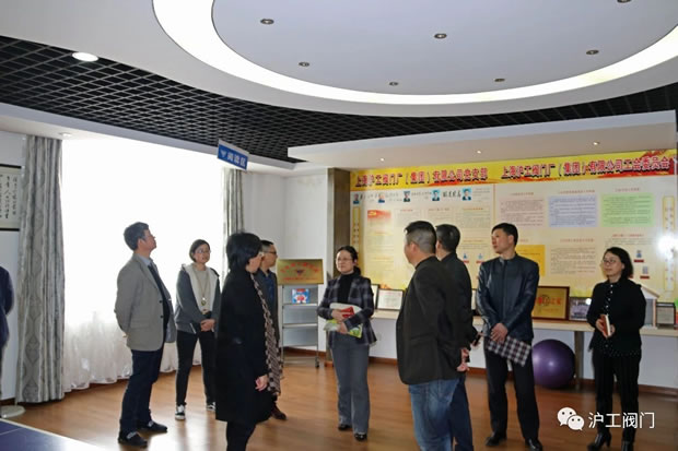 �ζ��^���fί�T�Aͤ悻��С�M���Ϻ������y�T�S�_չ�{�л�ӣ��D3��